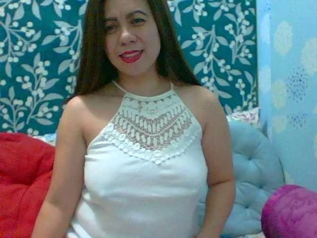 Scarletteb on BongaCams 