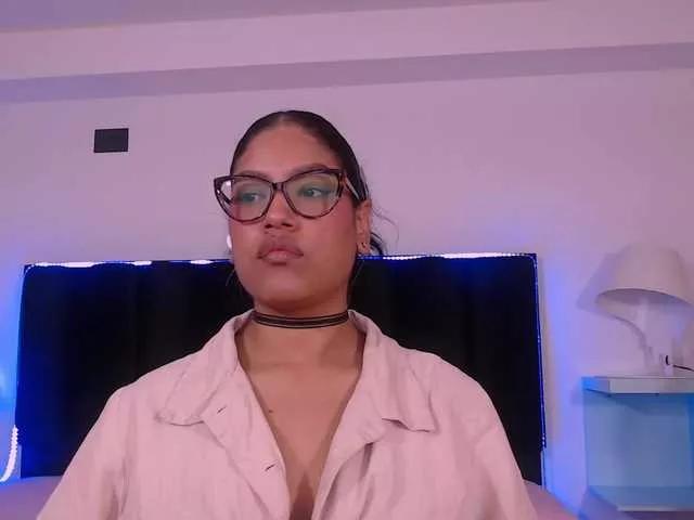 ScarlettRoyal on BongaCams 