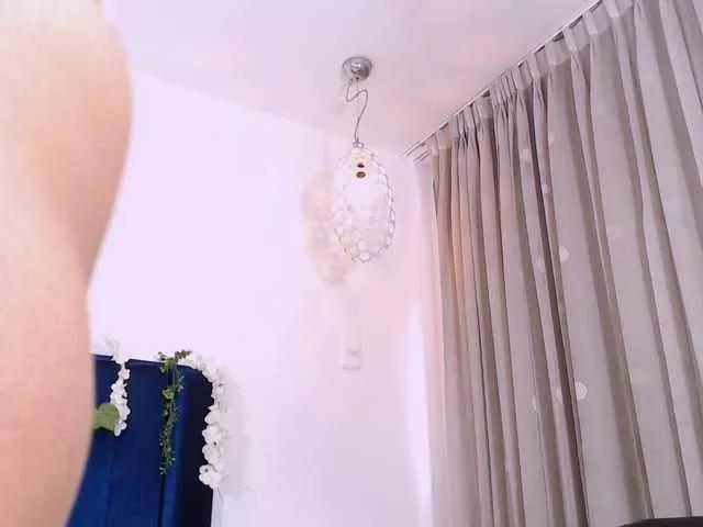 ScarlettRoyal on BongaCams 