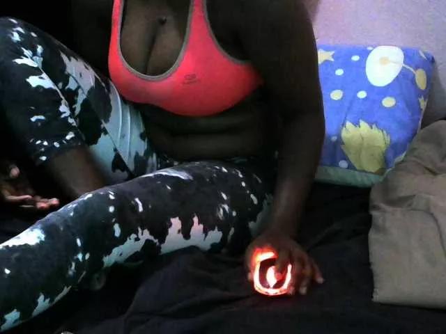 Sexyebony004 on BongaCams 