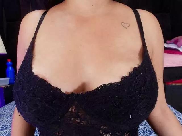 shels-loreds on BongaCams