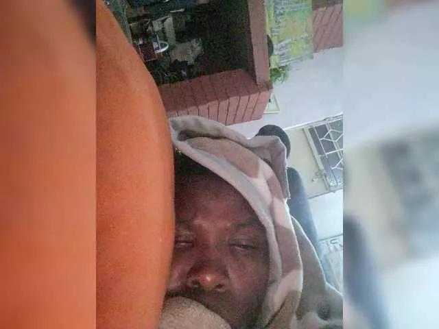 Shizzow38 on BongaCams 