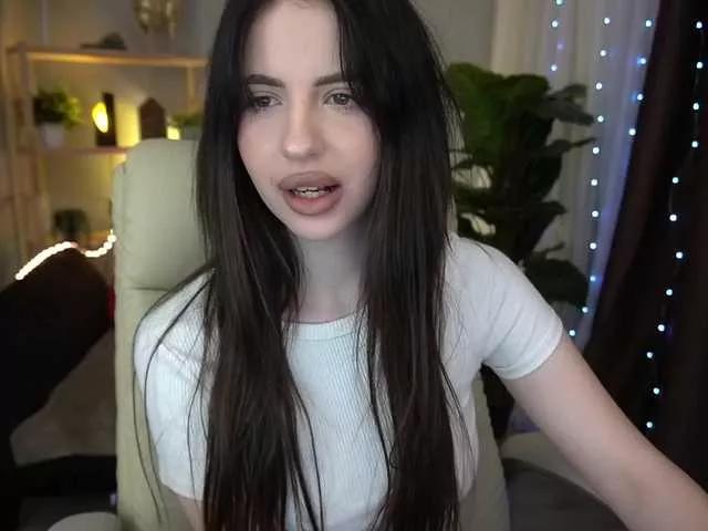 SinfulSapphiree on BongaCams 