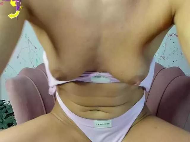 sonia-esd on BongaCams 