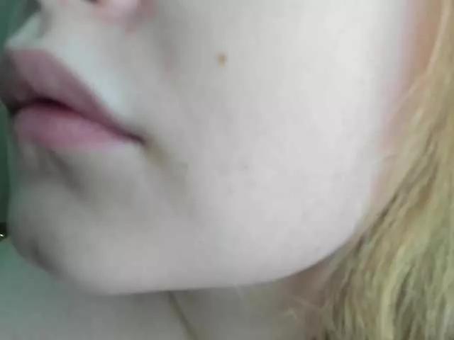 teeencute on BongaCams 
