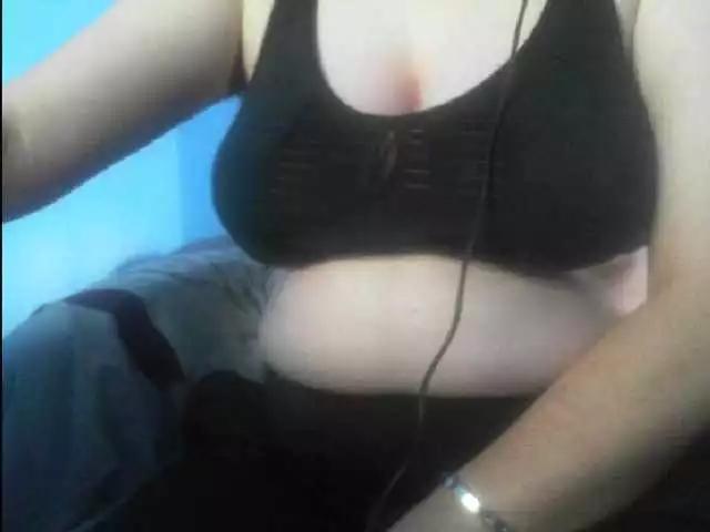 YourDesire36 on BongaCams 