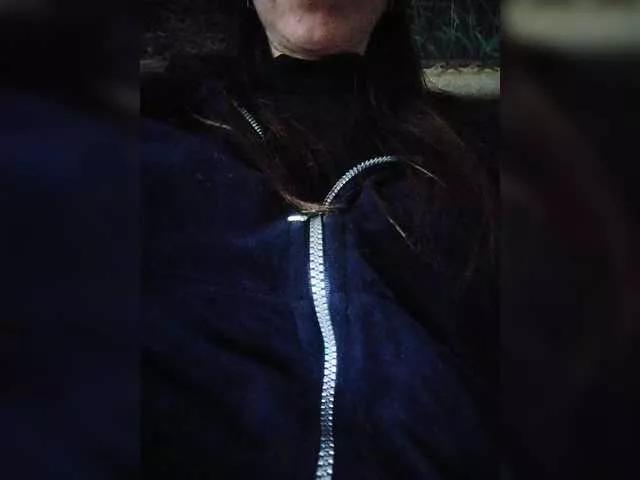 zaykazzz111 on BongaCams 