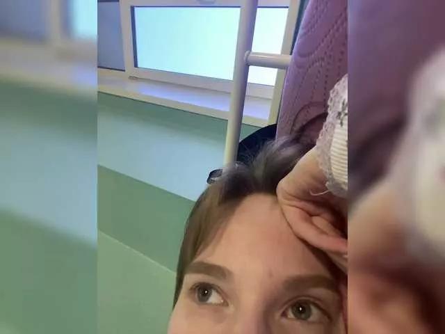 Zeliloo on BongaCams