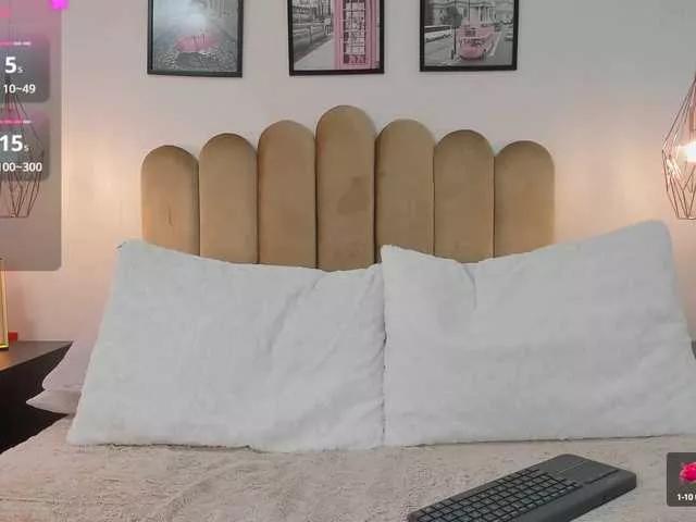 zoewhitte on BongaCams 