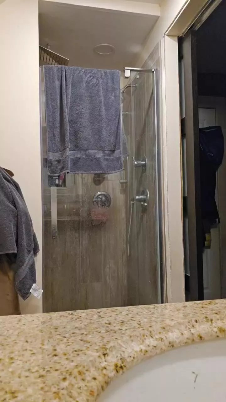 Offline 4_Fox_sakes on Cam4