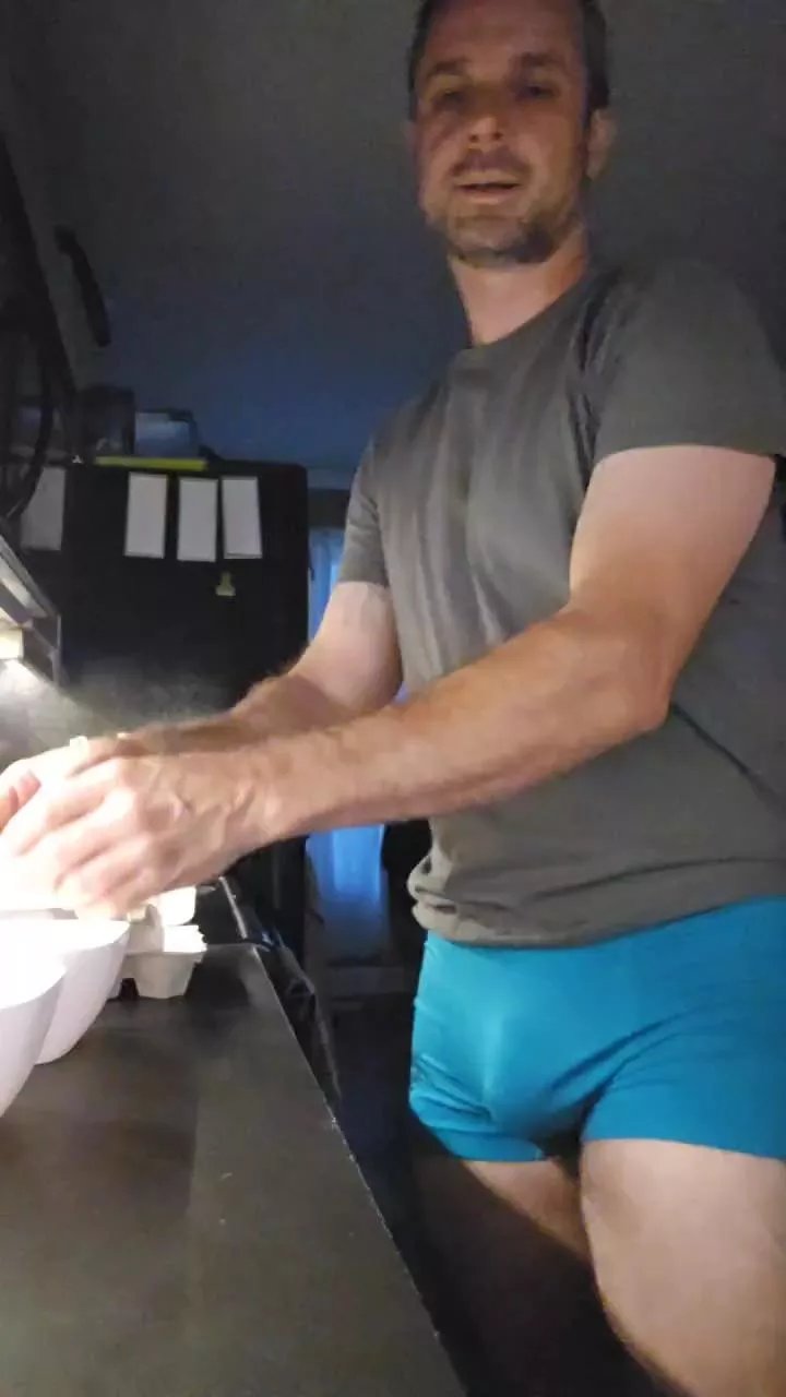 Offline 4_Fox_sakes on Cam4