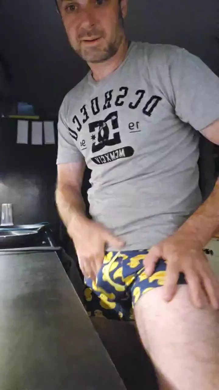 Offline 4_Fox_sakes on Cam4