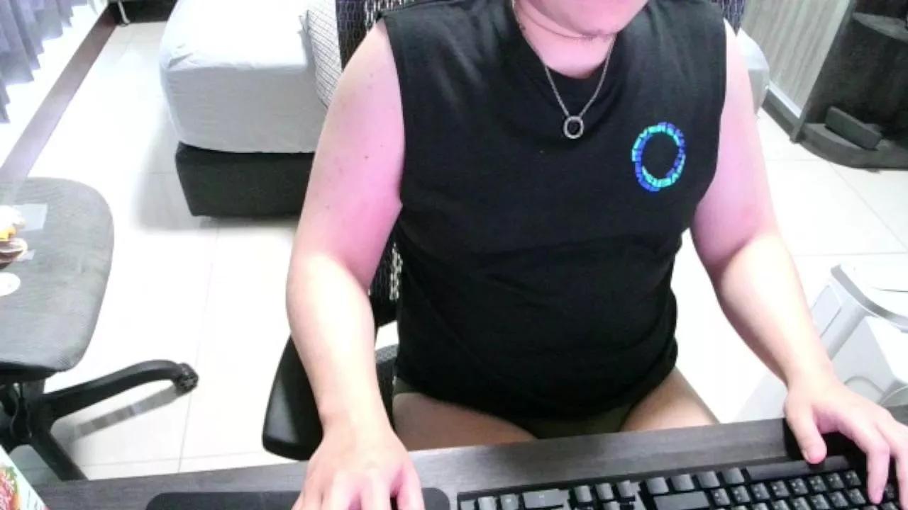 551_202_ on Cam4 