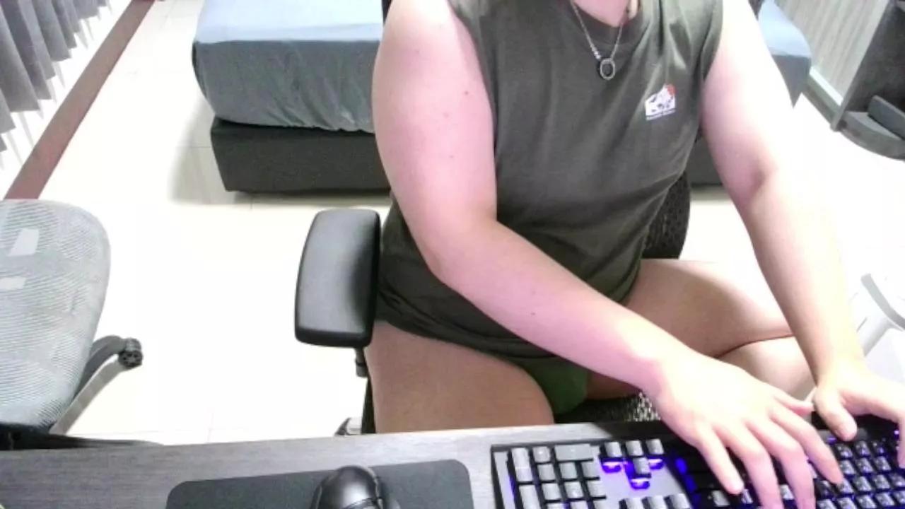 551_202_ on Cam4 