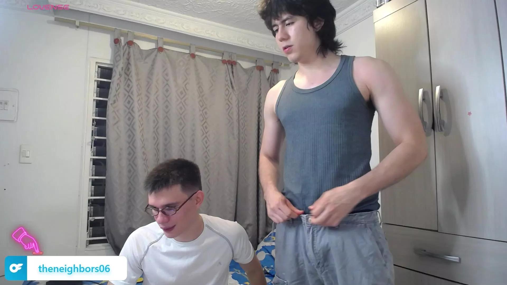 _the_neighbors on Cam4 