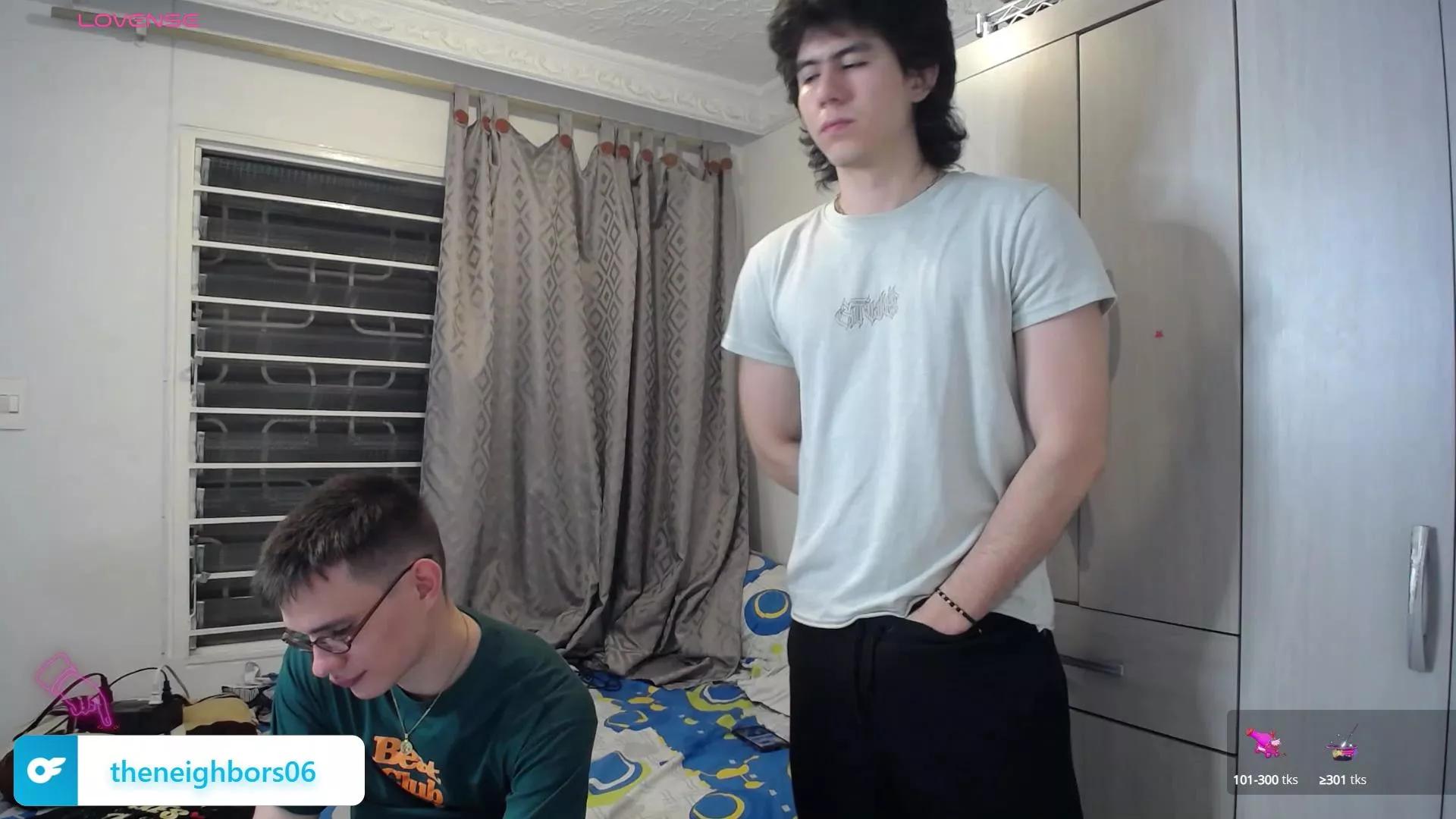 _the_neighbors on Cam4 