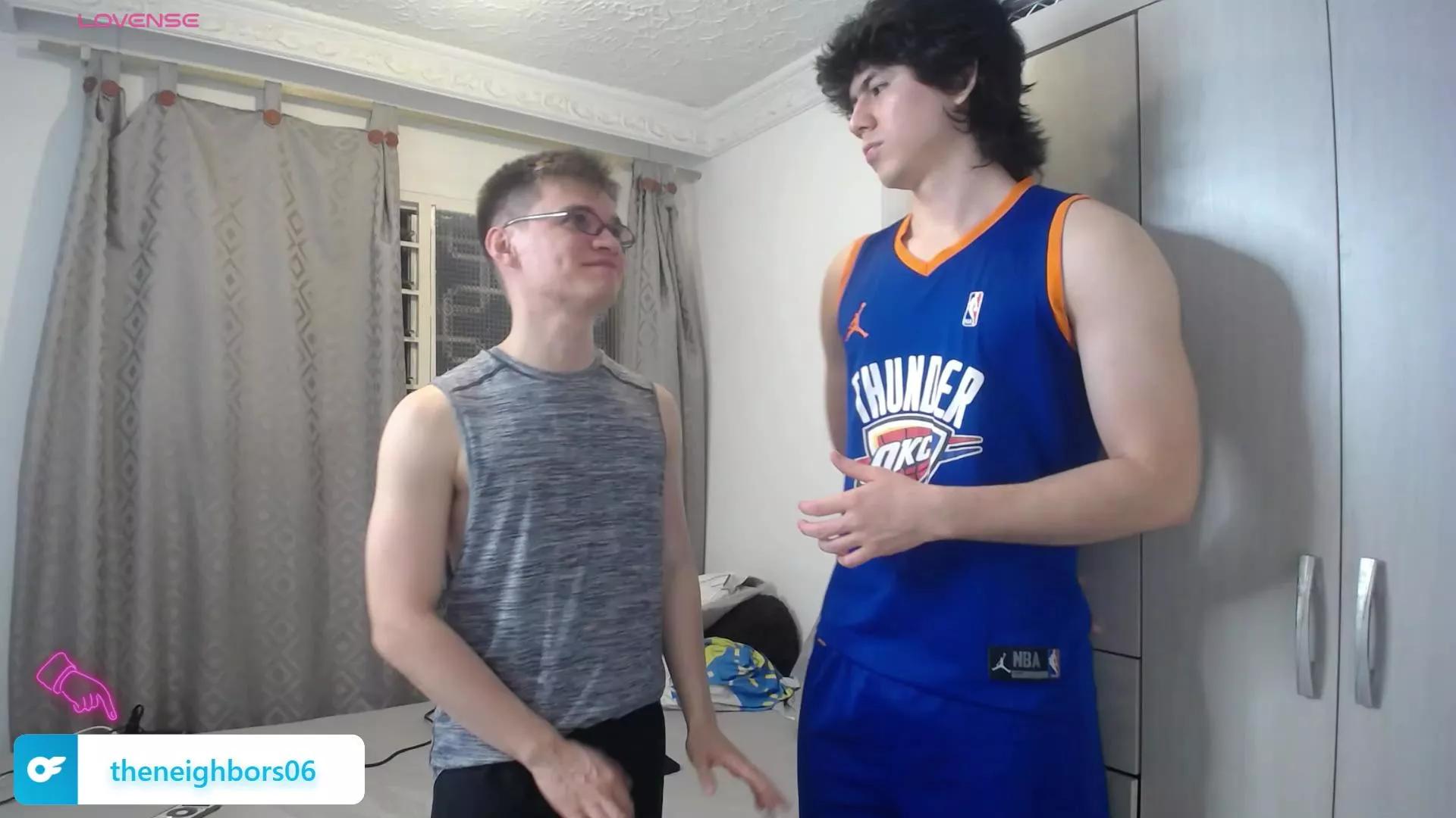 _the_neighbors on Cam4 