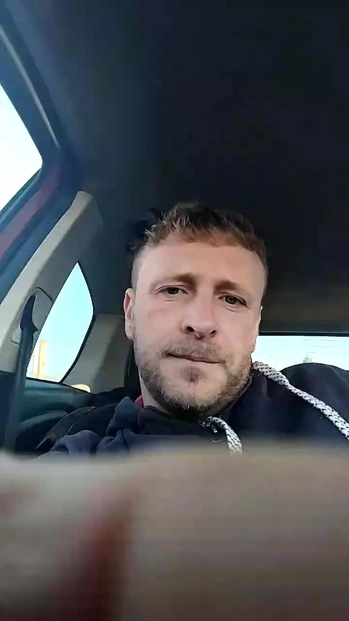 Alegti88 on Cam4 