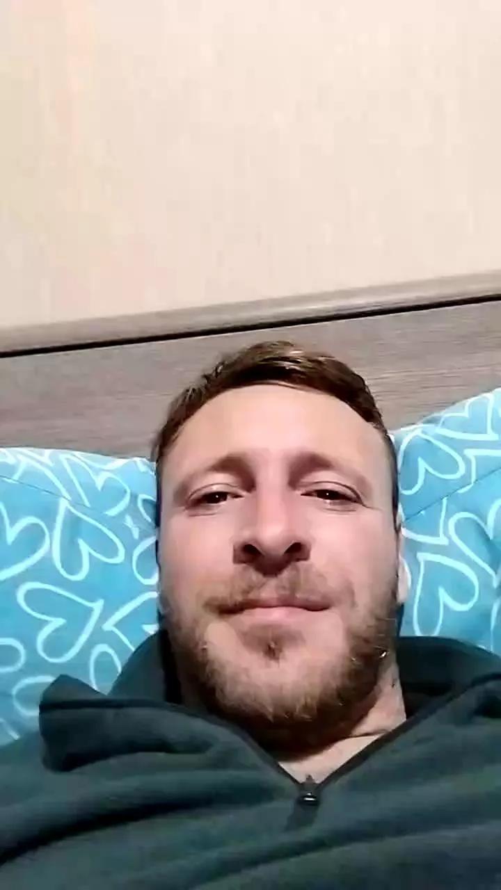 Alegti88 on Cam4 