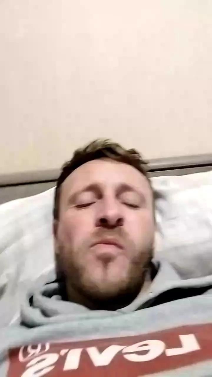 Alegti88 on Cam4 