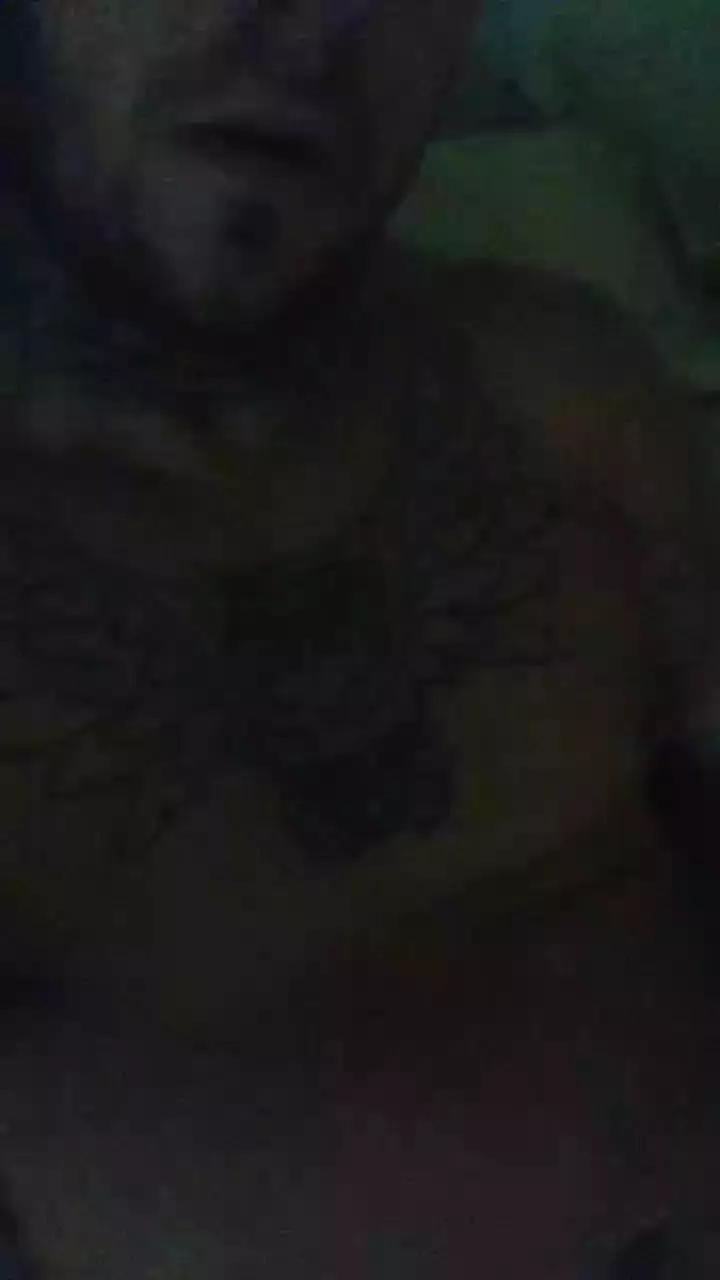 Alexhookah69 on Cam4 