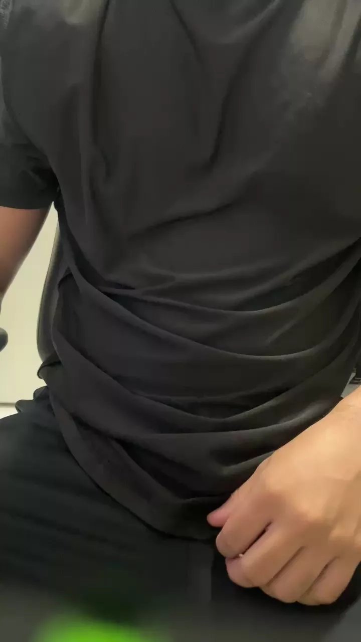 Offline anonimooooooogg on Cam4