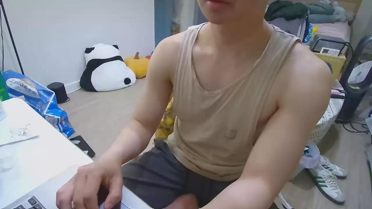 AnthroTW on Cam4 