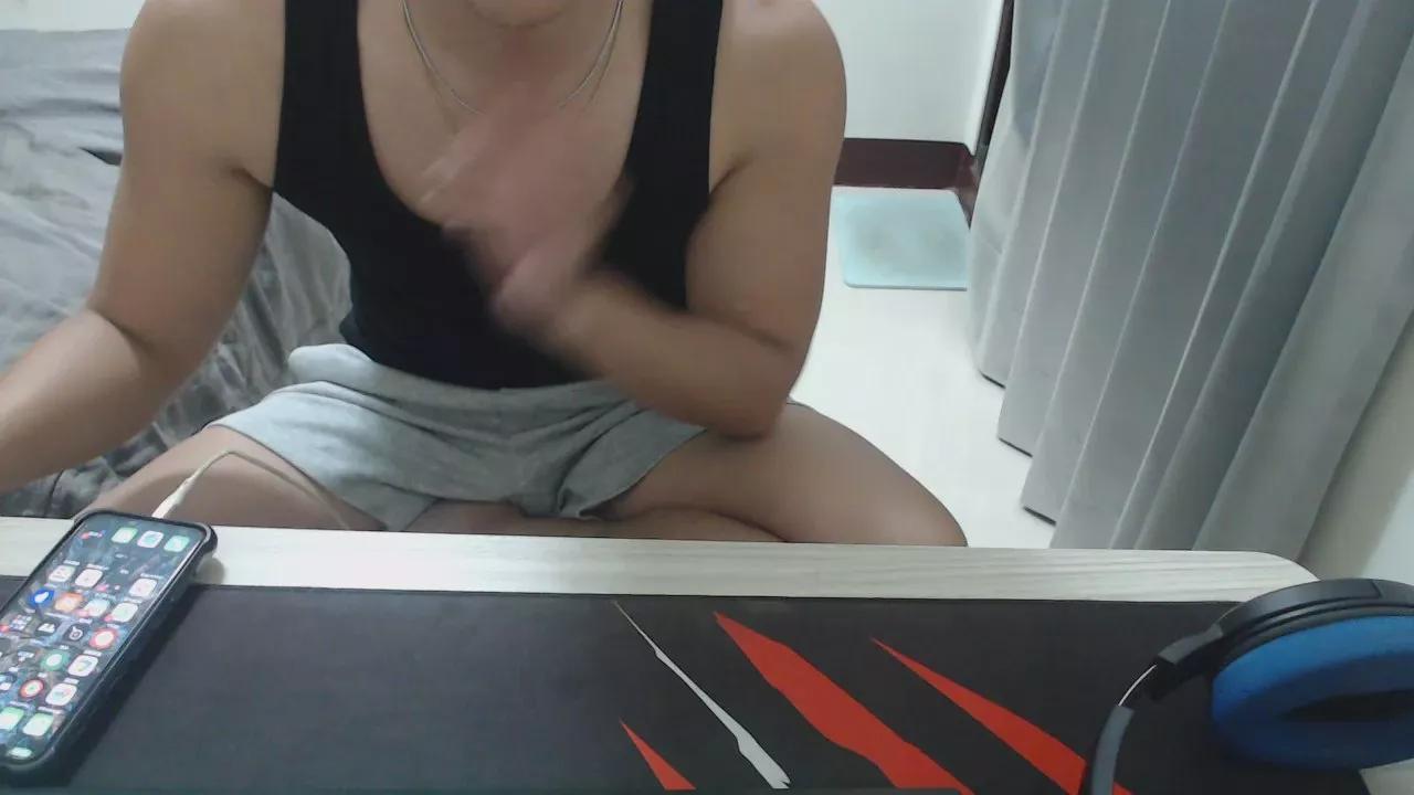 Aqu_01 on Cam4 