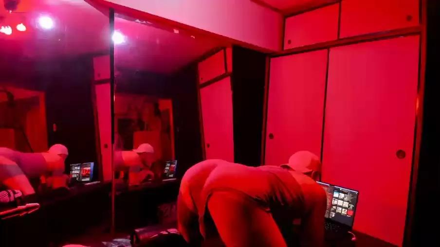 axel_abysse on Cam4 