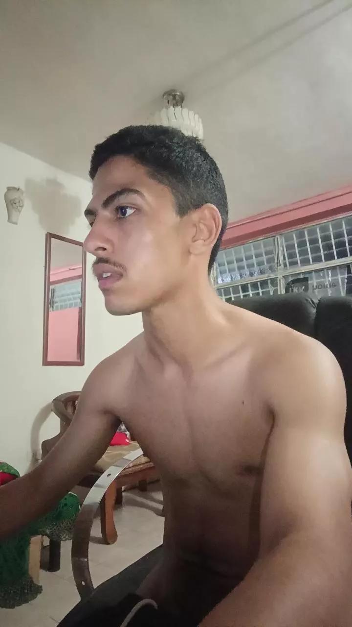 Badguys2025 on Cam4 