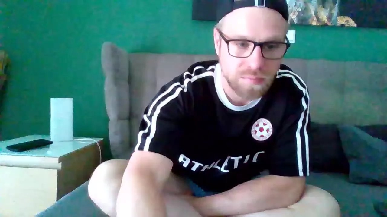 Offline Bartfresse91 on Cam4