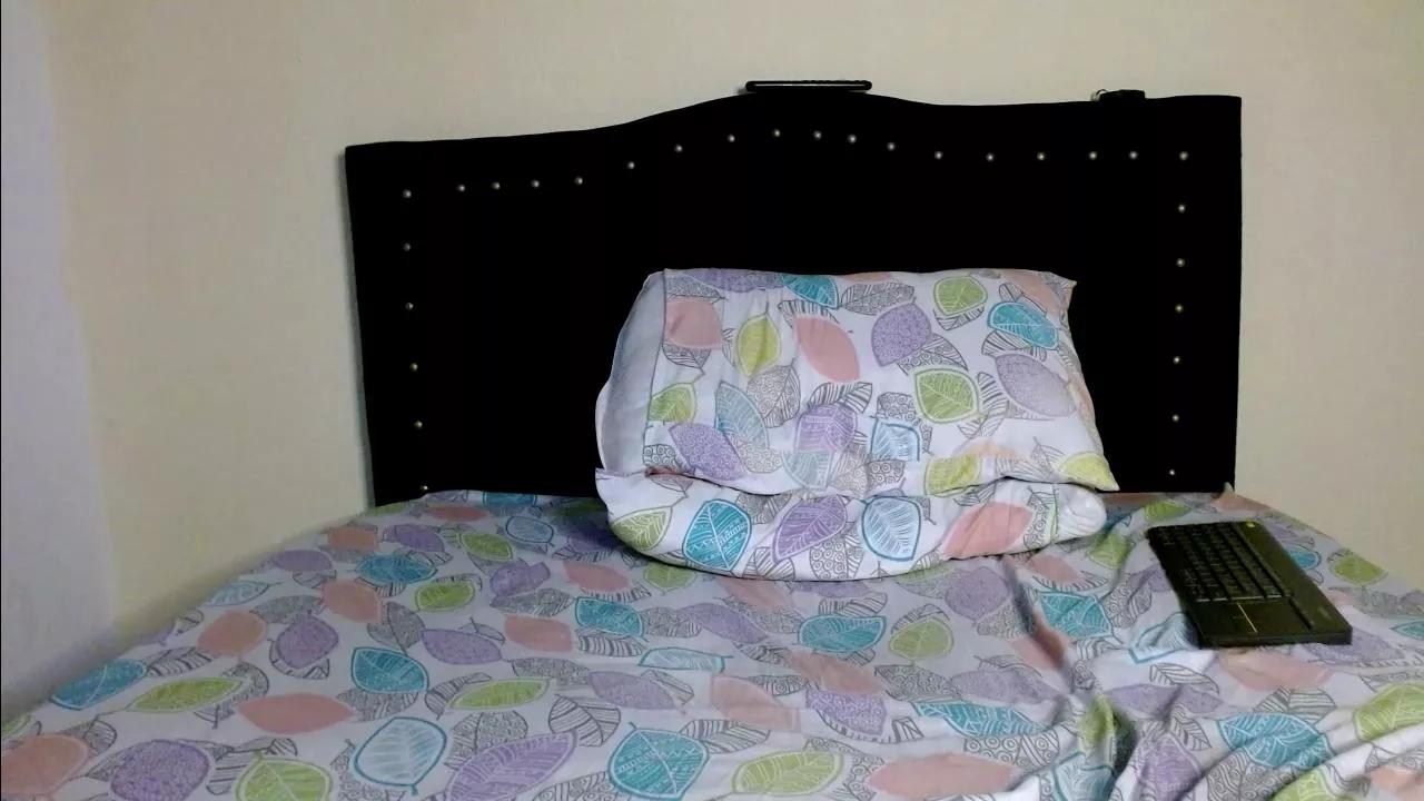 Bear_97x on Cam4 