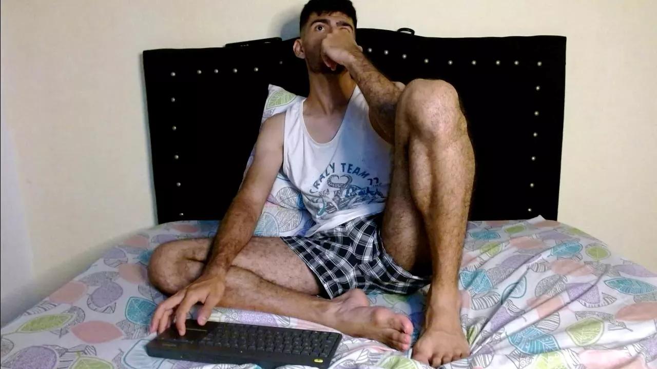 Bear_97x on Cam4 