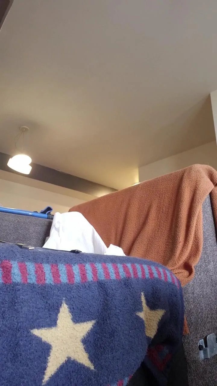 Offline bigBUZZZZ69 on Cam4