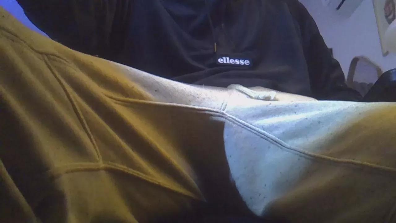 bigone46_xxx on Cam4 
