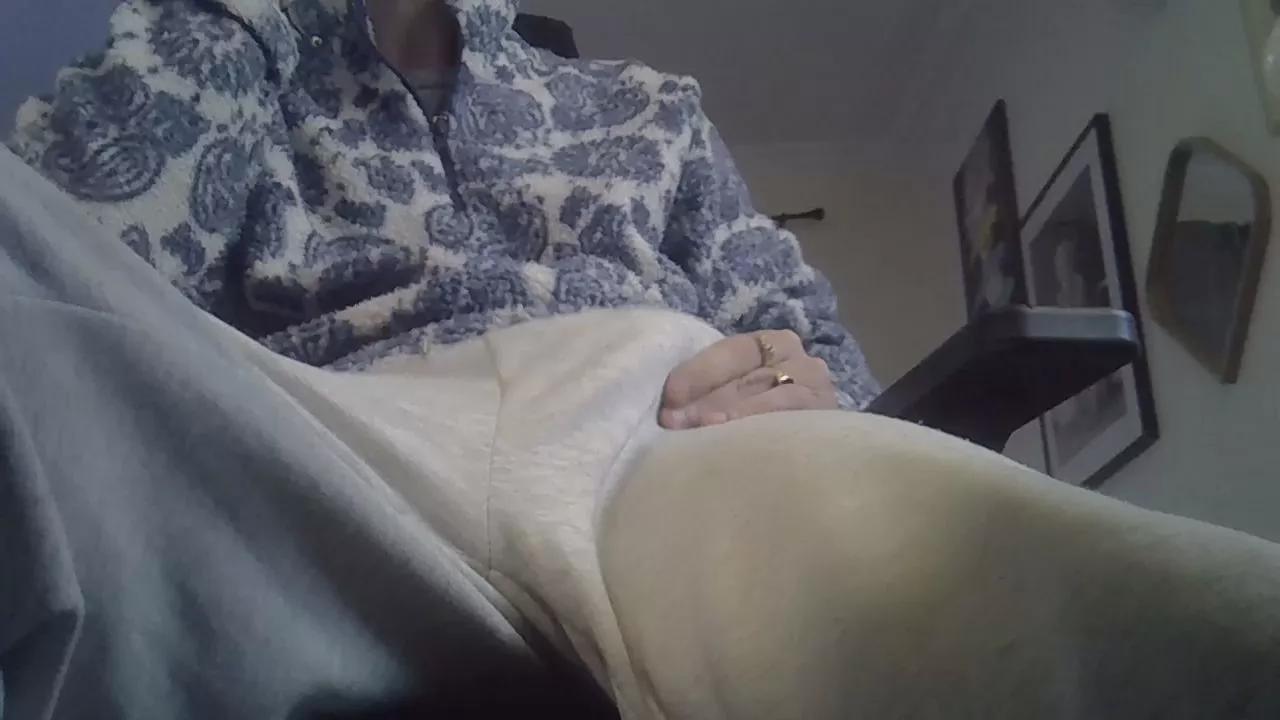 bigone46_xxx on Cam4 