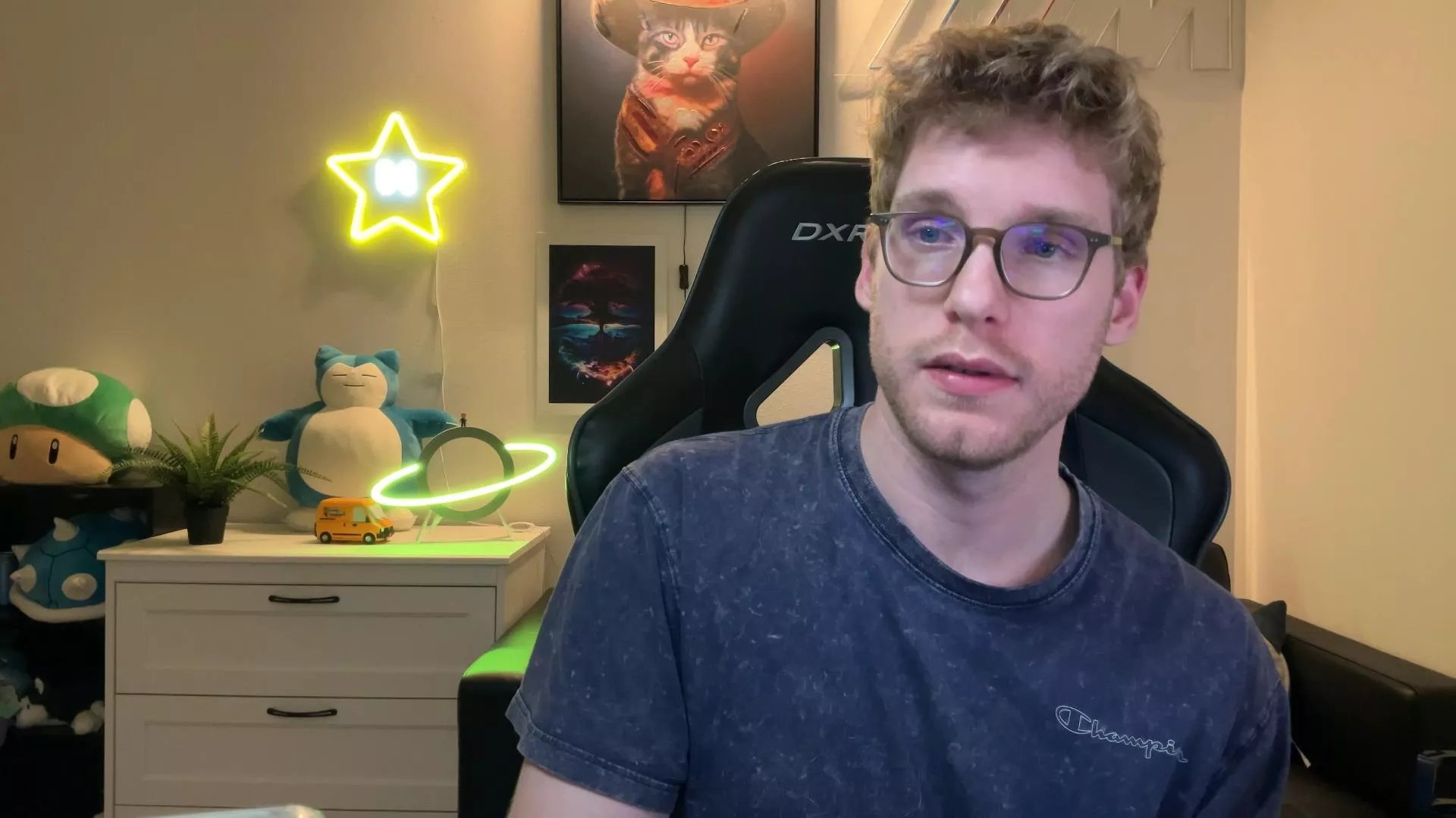 Offline BlueEyedTallGuy on Cam4