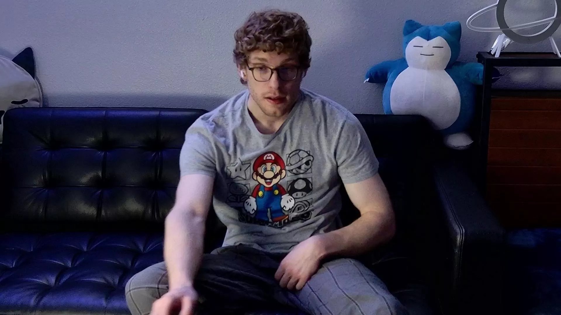 Offline BlueEyedTallGuy on Cam4