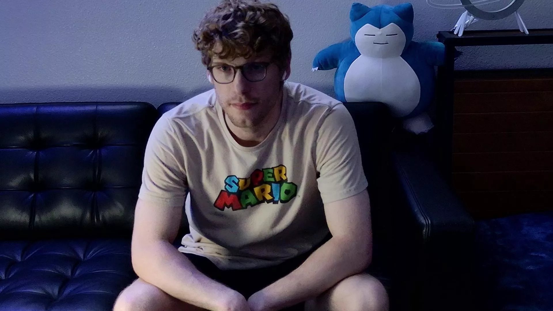 Offline BlueEyedTallGuy on Cam4