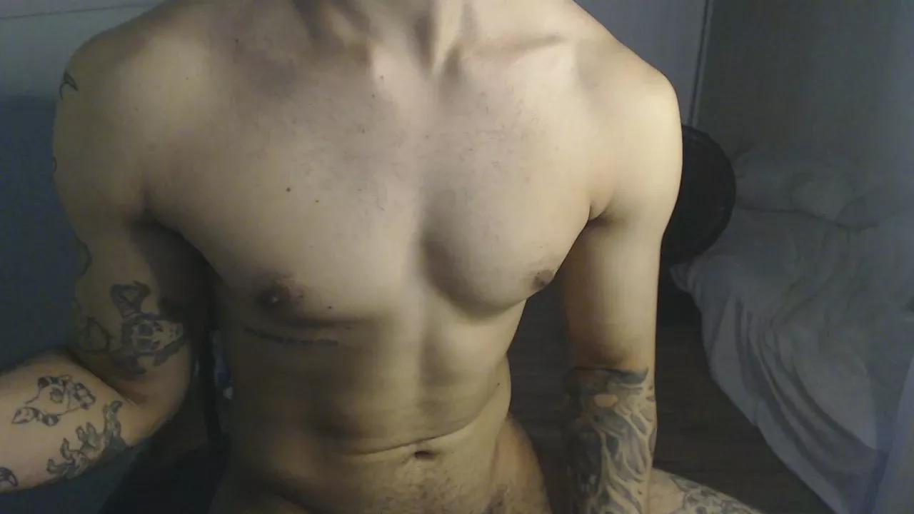 brazilianjapa2 on Cam4 