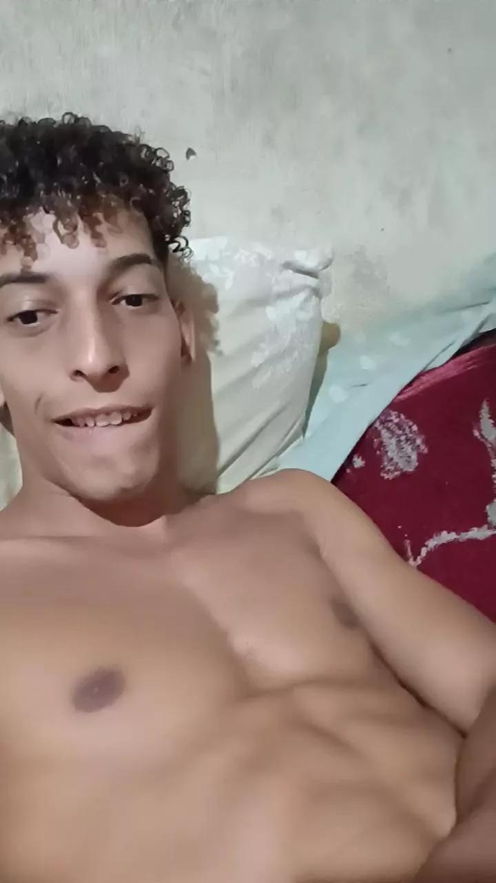 Brnzl on Cam4 