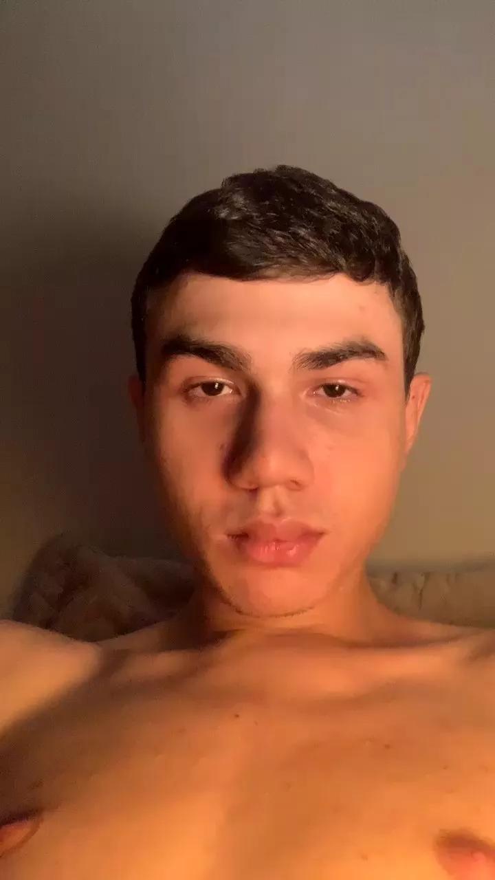Carioca_Novinho on Cam4 