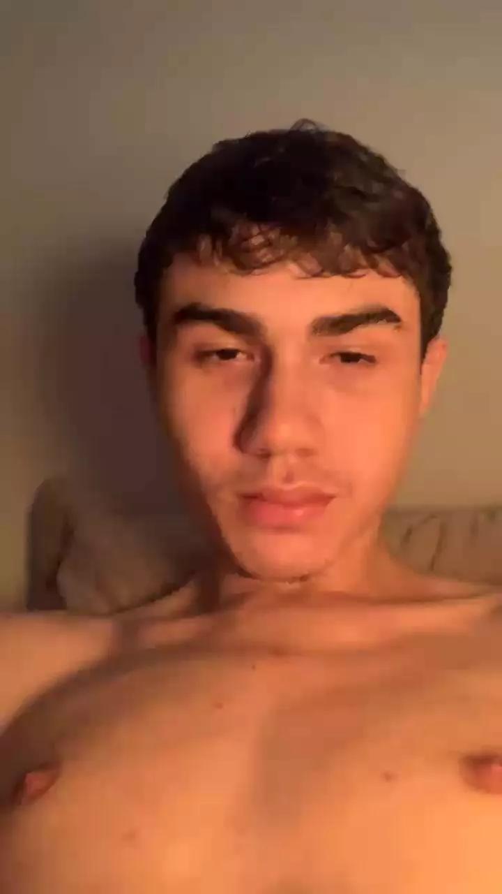 Carioca_Novinho on Cam4 