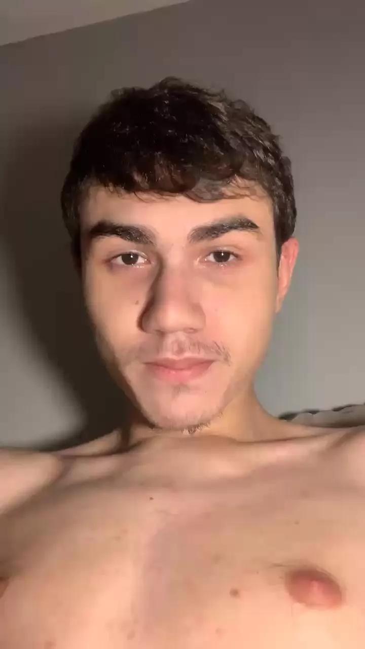 Carioca_Novinho on Cam4 
