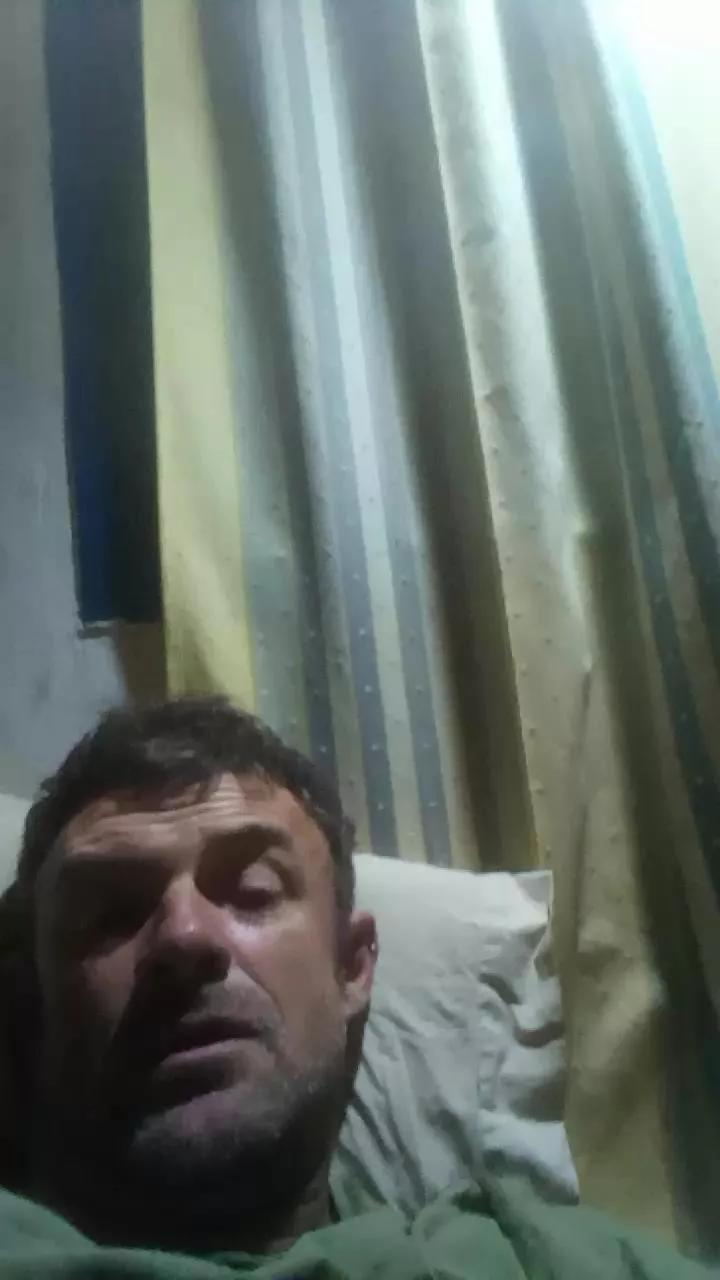 Carlitos12 on Cam4 