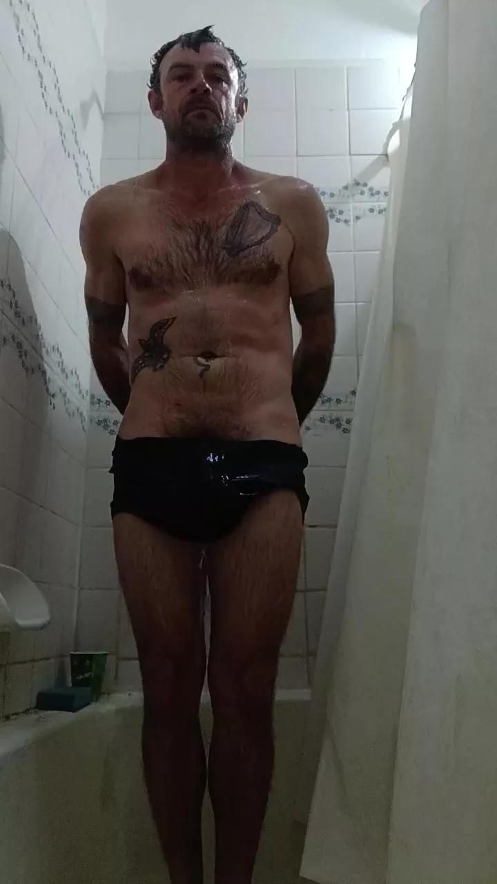 Carlitos12 on Cam4 