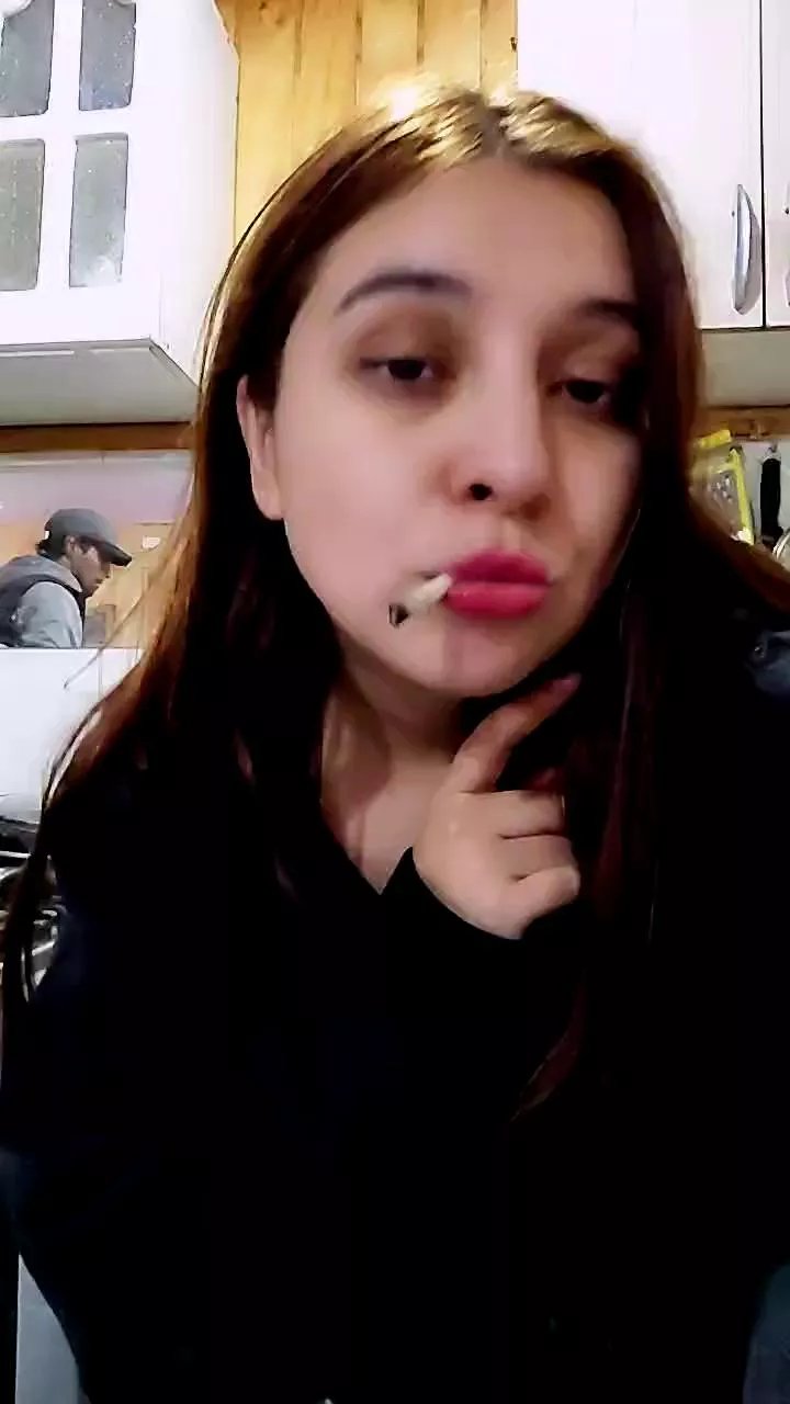 Offline Carolinaalg on Cam4