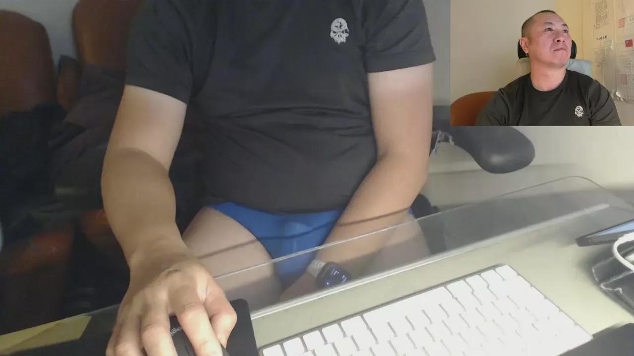 Chih555 on Cam4 