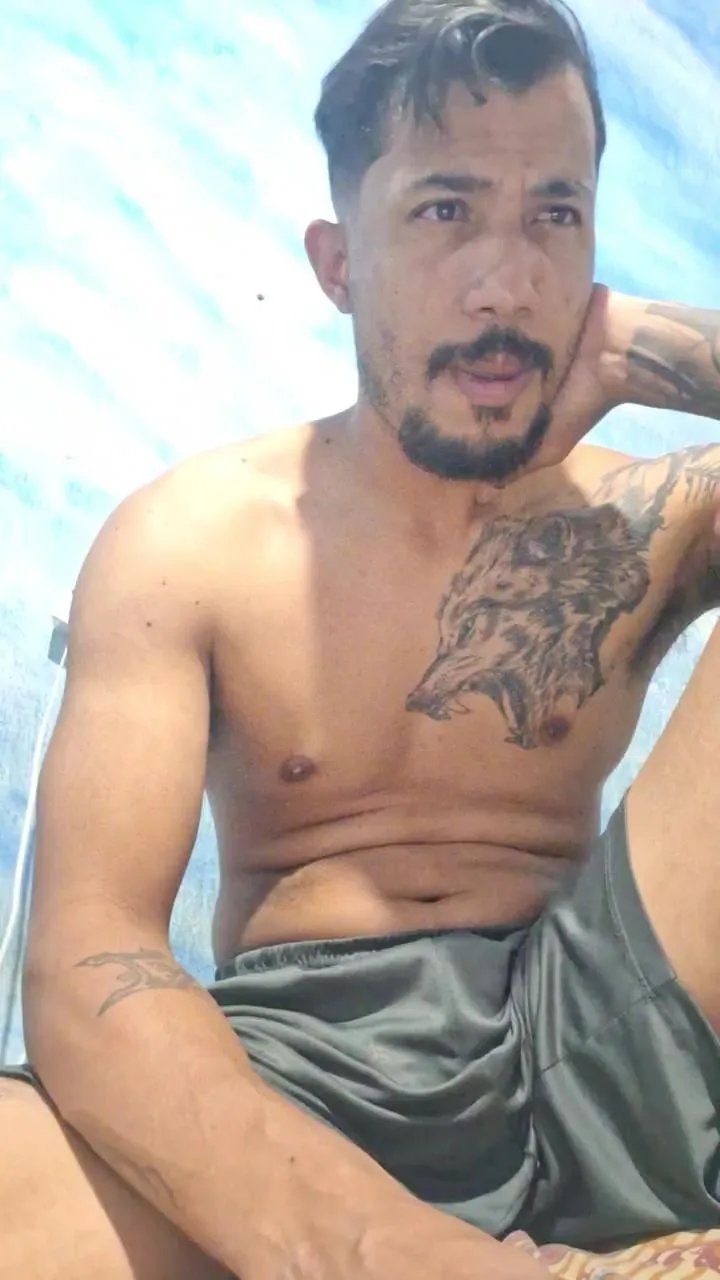 Offline Chilenohh on Cam4