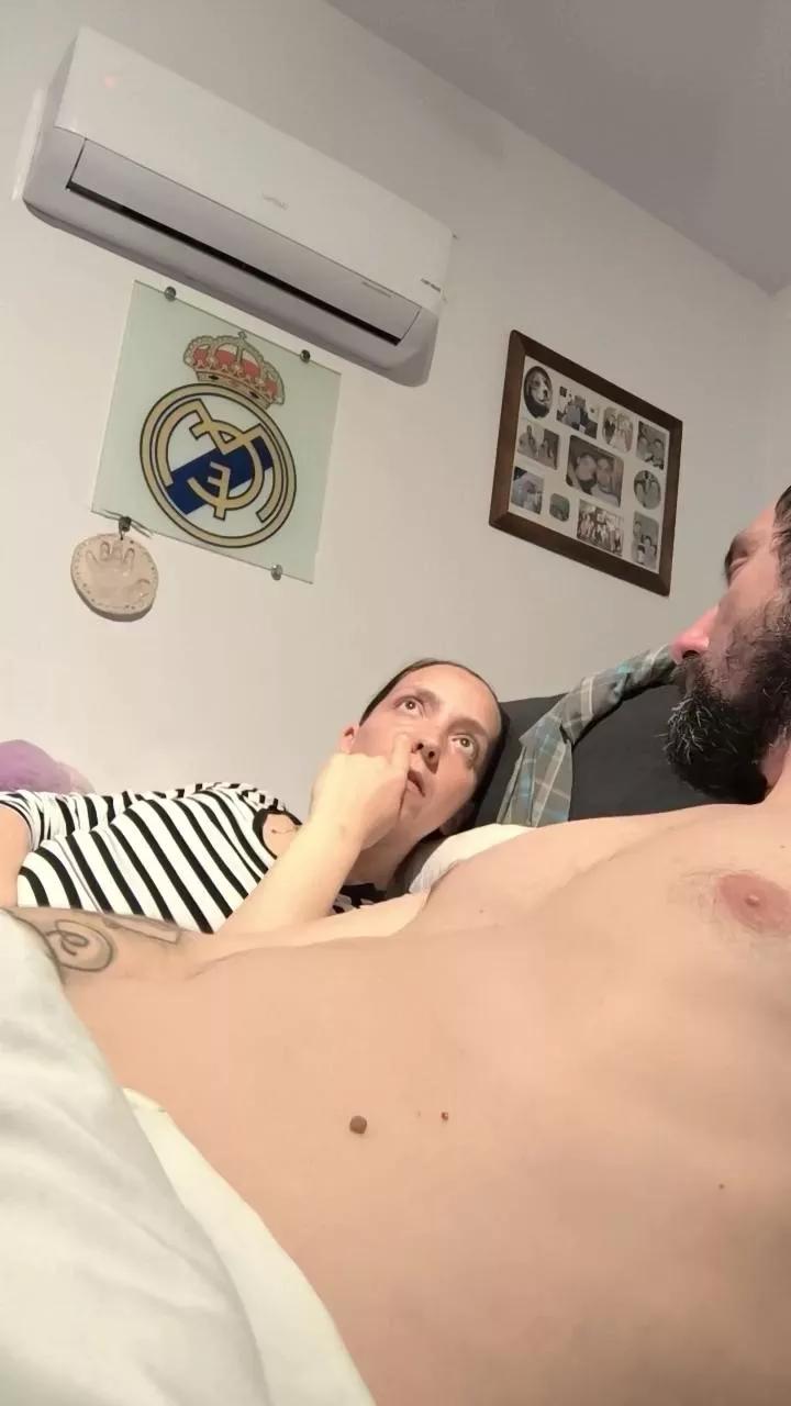 Couple84300 on Cam4 